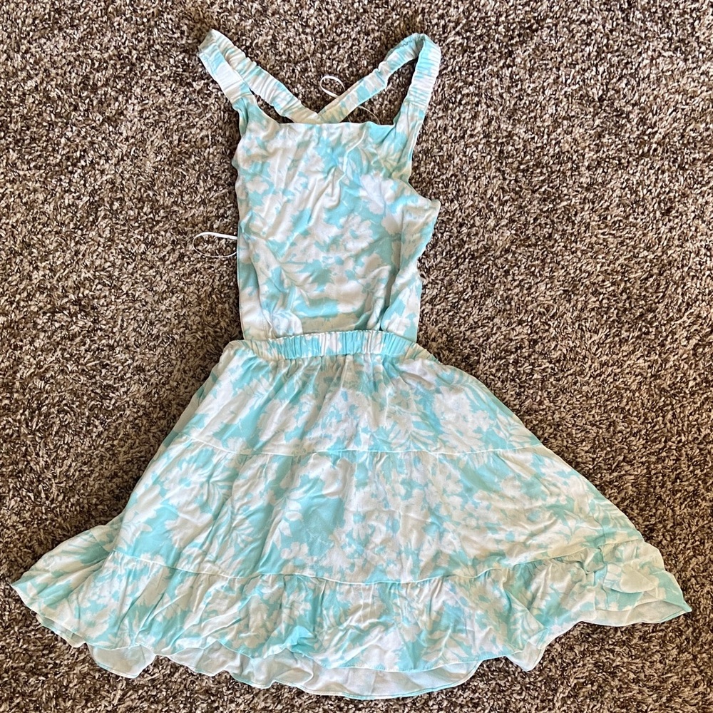 ☀️ 🍀 🐇Chic Floral Women's Dress in Light Blue and White